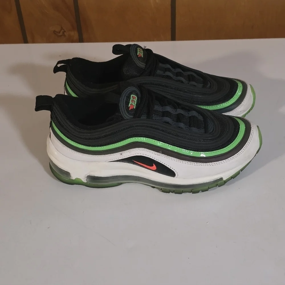 NIKE AIR MAX 97 (GS) Black Bright Crimson-White Sz. 5 Youth Sneakers